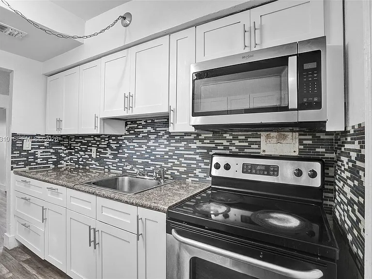 2100 Service Rd — Photo 7