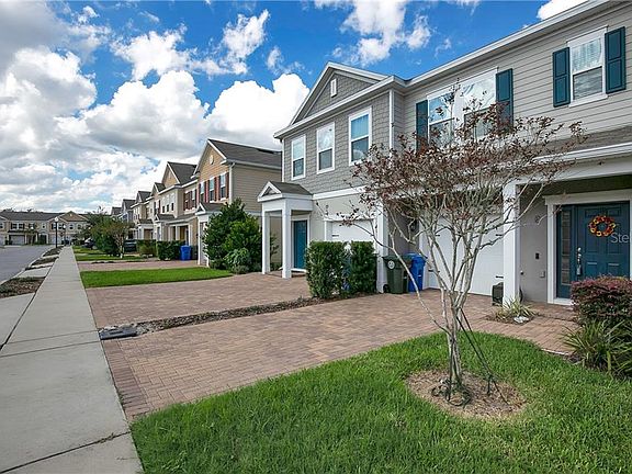 3rd image of 157 Mitchell Creek Way