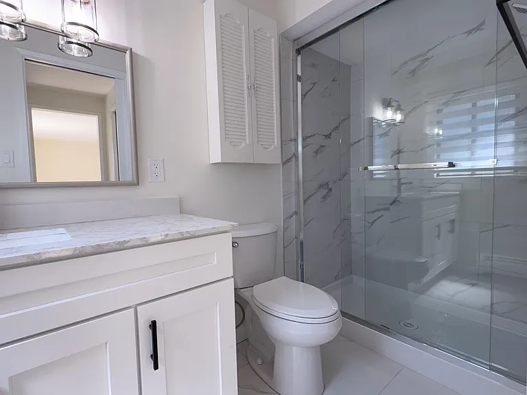 8711 Cullen Cres — Photo 12