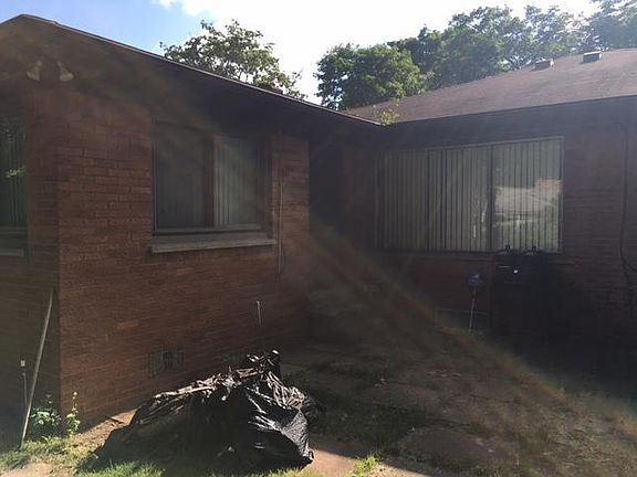 4th image of 24011 Seneca St
