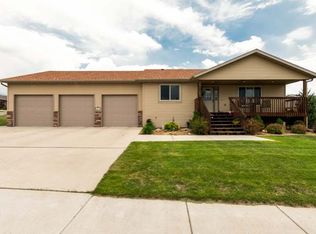 2475 Pointe Loop, Bismarck, ND 58503