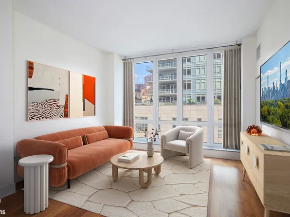 250 East 53rd Street image 1 of 13