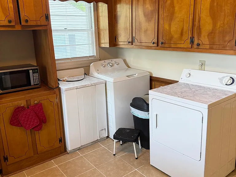 2703 Jackson Dr — Photo 14