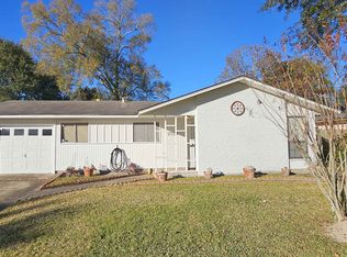 2324 Manley Cir, Orange, TX 77630