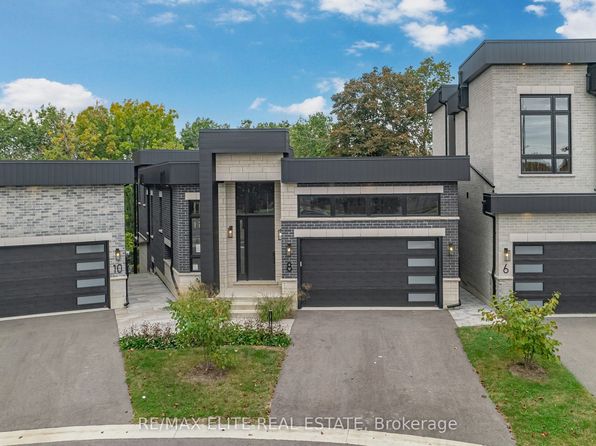 8 Tidmarsh Ln, Ajax, ON L1T 4S1