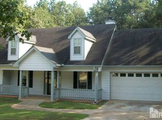 495 E Country Woods Dr, Covington, GA 30016