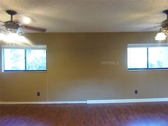 5th image of 643 Woodridge Dr