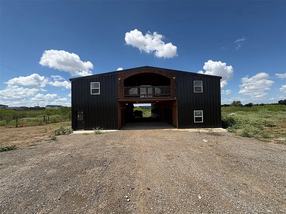 1701 County Road 466