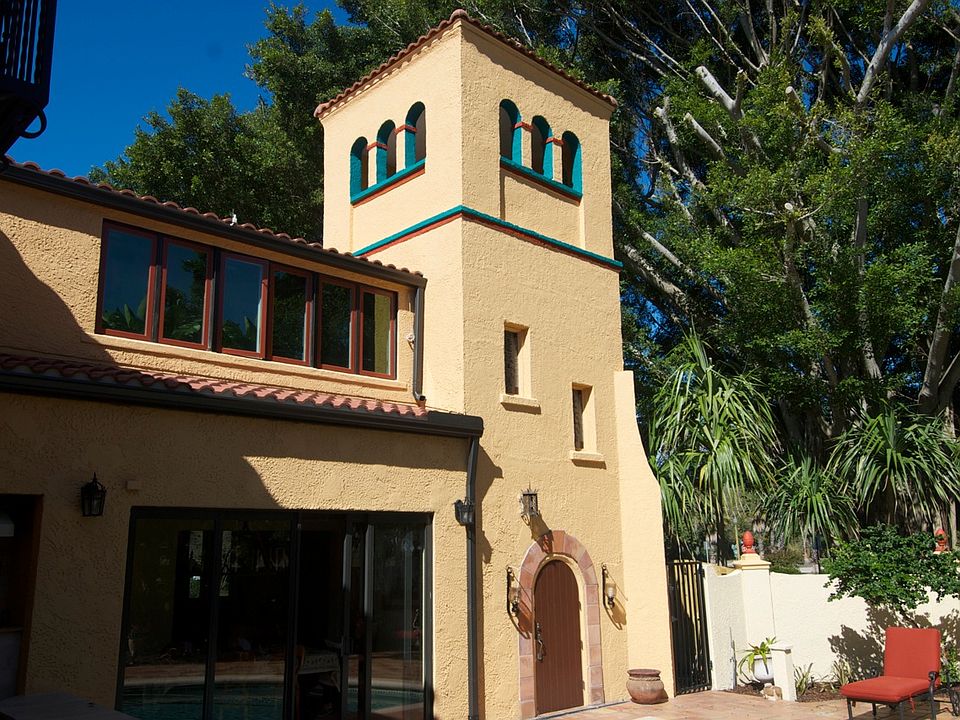 Rear tower