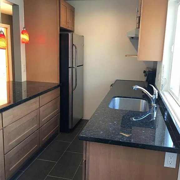 1815 E Thomas St — Photo 13