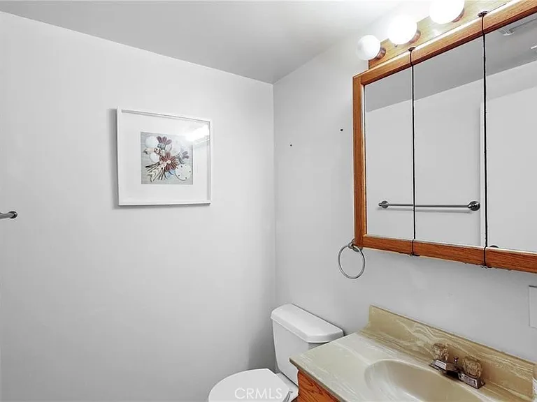 810 N Maria Ave — Photo 13