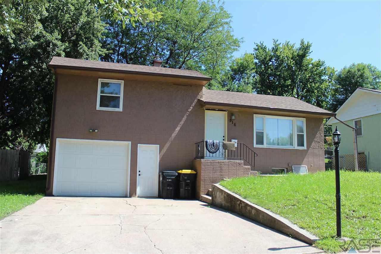 916 S Bahnson Ave, Sioux Falls, SD 57103 Zillow