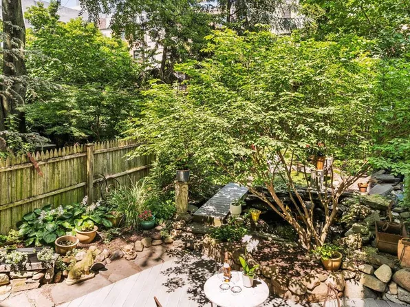 361 Dean Street image 9 of 17