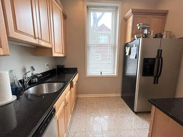 Fully equip Kitchen
Large kitchen window 
Stainless Appliances 
Granite flooring, granite countertop, beautiful wooden cabinets.