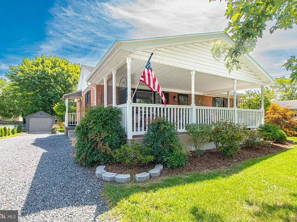 7754 Church St, Middletown, VA 22645