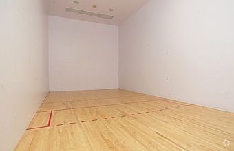 Racquetball court