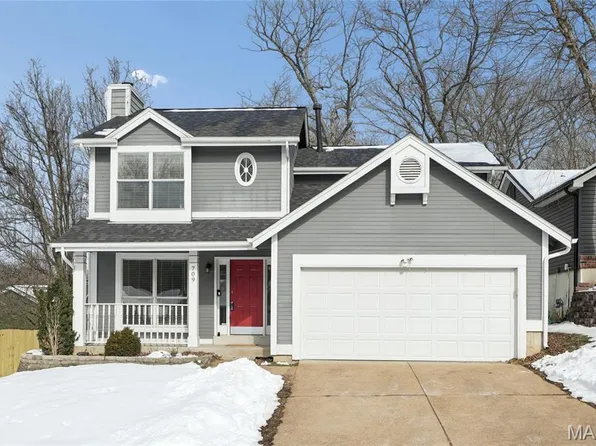 709 Ginger Wood Ct, Ballwin, MO 63021
