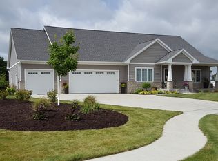 1967 Red Tail Dr, Waterloo, IA 50701