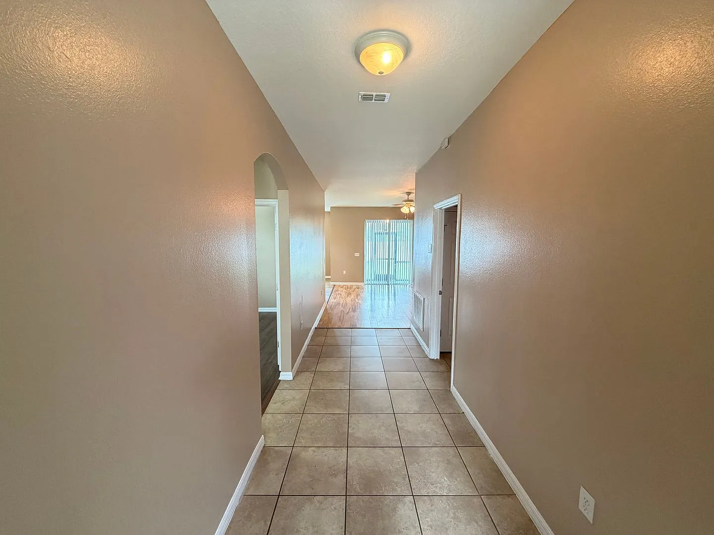 Highland Meadows 3-Bedroom Home with Large Fenced Yard — Photo 4