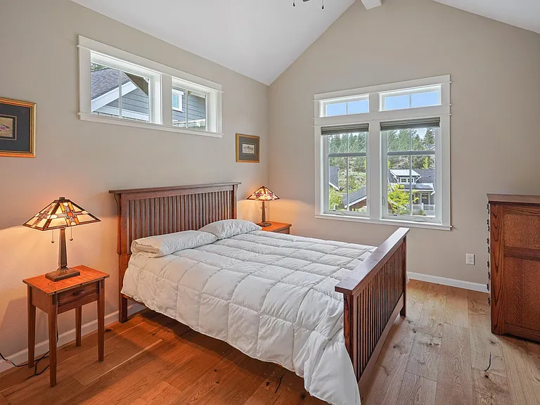 2439 NW Drouillard Ave — Photo 16
