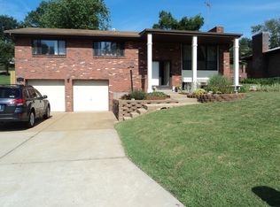 21 Elderwood Ct, Fenton, MO