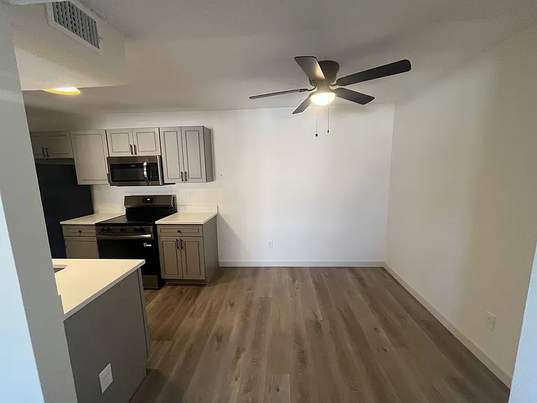 1094 S Dearborn St #308 — Photo 22