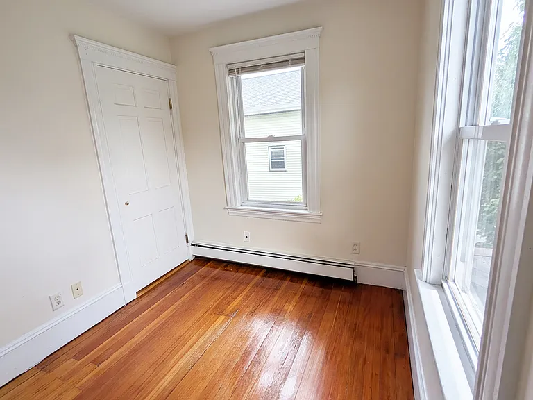 10 Duval St — Photo 19