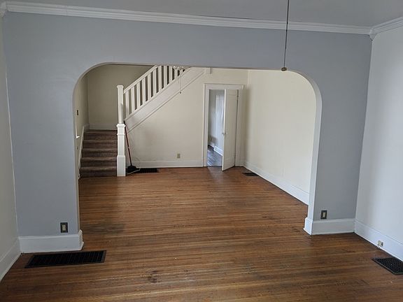 2nd image of 2416 Brookside Pkwy
