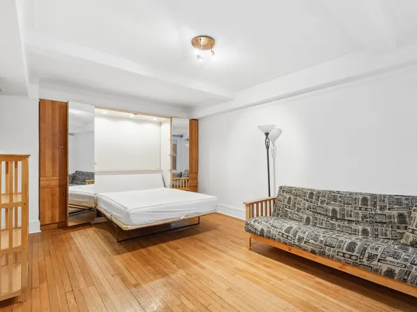 304 West 75th Street image 8 of 11