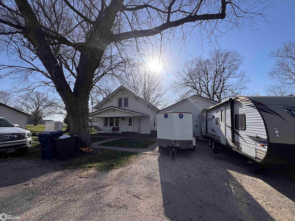 2nd image of 205 4th St