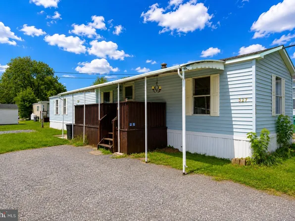 327 Caravan Ct, Middletown, PA 17057
