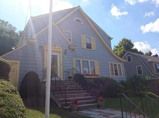 26 Peak Hill Rd, West Roxbury, MA 02132