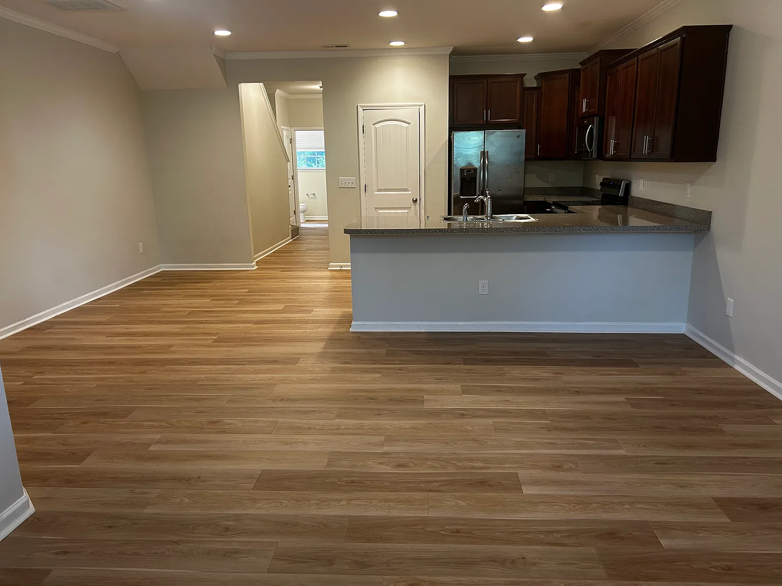 1424 Elk Falls Dr — Photo 2