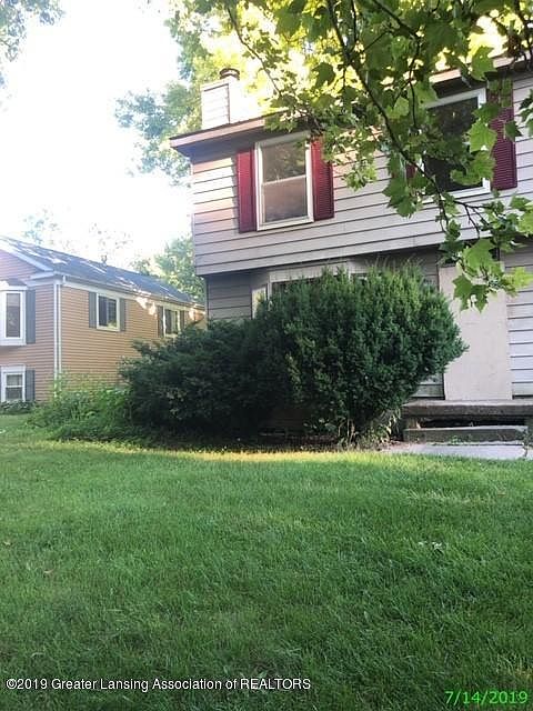1st image of 525 Village Dr