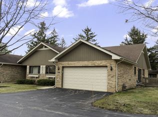 62 Chelsea St, Bloomingdale, IL 60108