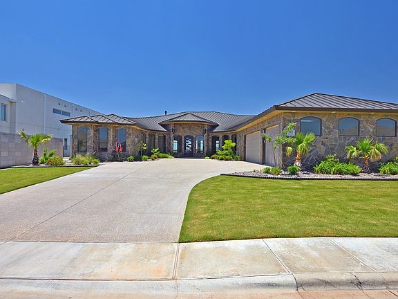 2nd image of 3105 San Saba Dr