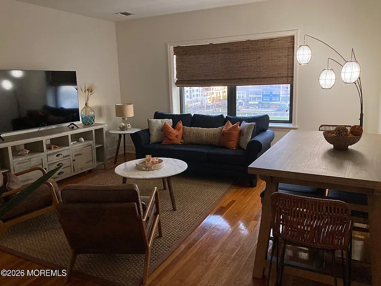 1700 Webb St #5F — Photo 14