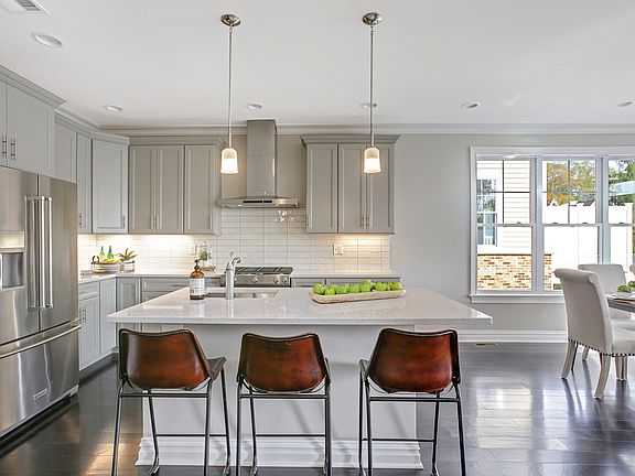 Furniture Quality Cabinets