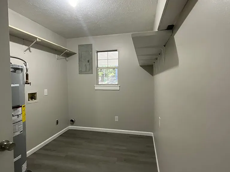 149 Lakeshore Dr — Photo 15