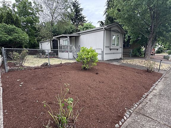 3rd image of 369 La Casa St