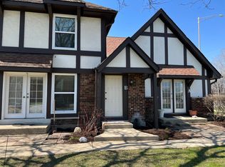 1642 Country Lakes Dr APT B, Naperville, IL 60563