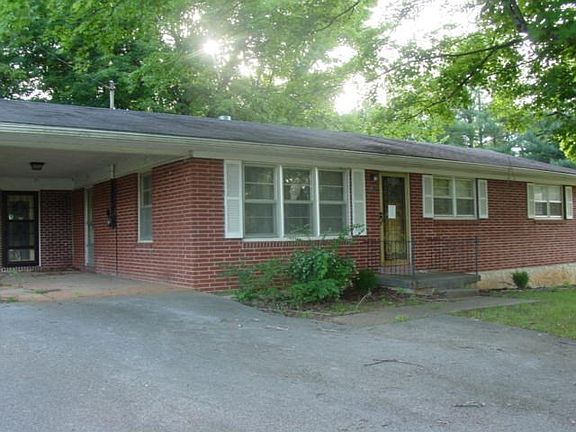 2nd image of 1205 N Lee Dr