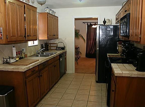 4th image of 3703 Village Glen Trl