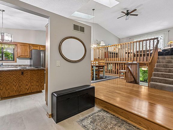 4th image of 12540 Everest Ct W