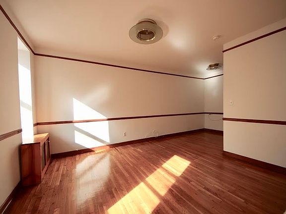 4th image of 453 E 78th St #3B