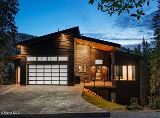 37 Crystal Ct, Sandpoint, ID 83864