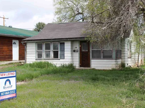 628 Big Horn St, Thermopolis, WY 82443