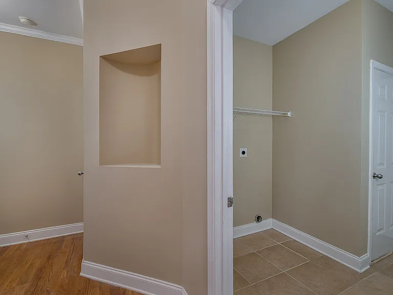 8675 Copperridge Dr — Photo 35