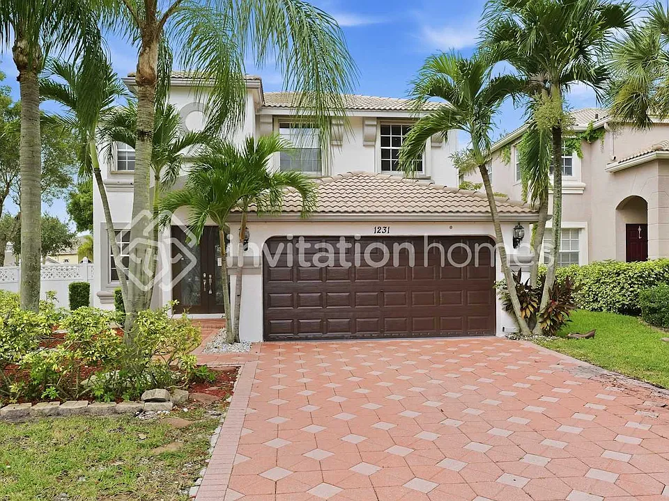 1231 Oakwater Dr