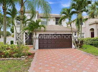 1231 Oakwater Dr, Royal Palm Beach, FL 33411
